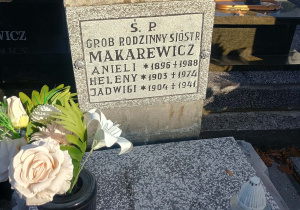 Pomnik.