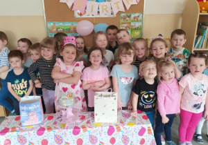 Przyjęcie urodzinowe Oli.