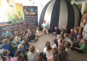 Zdjęcie grupowe przy orbitreku.