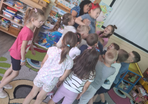 Jubilat podrzucany siedem razy do góry.