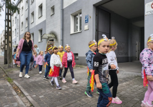 Korowód ulicami miasta na dzień przedszkolaka.