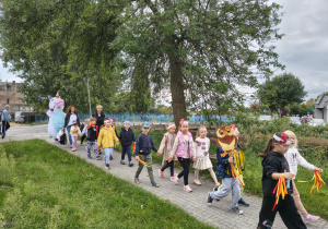 Korowód ulicami miasta na dzień przedszkolaka.