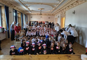 Przegląd przedszkolnych prezentacji z okazji Dnia Niepodległości.