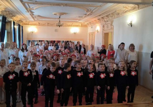 Przegląd przedszkolnych prezentacji z okazji Dnia Niepodległości.