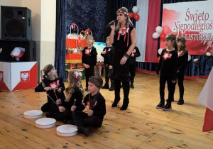 Przegląd przedszkolnych prezentacji z okazji Dnia Niepodległości.