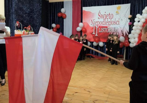 Przegląd przedszkolnych prezentacji z okazji Dnia Niepodległości.