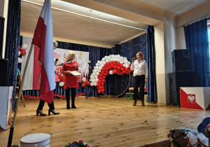 Przegląd przedszkolnych prezentacji z okazji Dnia Niepodległości.