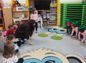 Zabawy świąteczne z językiem angielskim.