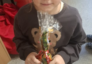 Św.Mikołaj odwiedza dzieci z gr. Kubusiów.