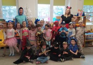 Kubusie we wspólnym ustawieniu grupowym.