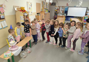 Nikoś świętuje swoje 6 urodziny.