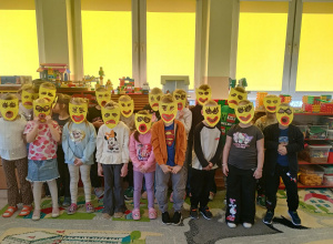 Maski teatralne Sówek.