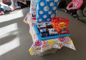 Upominki na święto dziewczynek i chłopców.