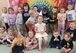 Zdjęcie grupowe z jubilatką.