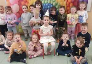 Zdjęcie grupowe z jubilatką.