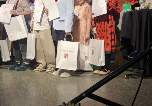 Zdjęcie grupowe uczestników konkursu.