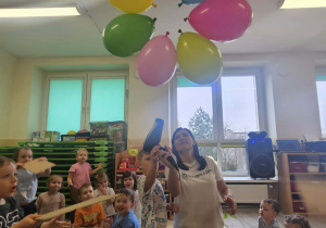 Eksperyment z balonem.