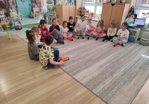 Wielkanocne spotkanie dzieci w przedszkolu.