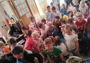 Wielkanocne spotkanie dzieci w przedszkolu.