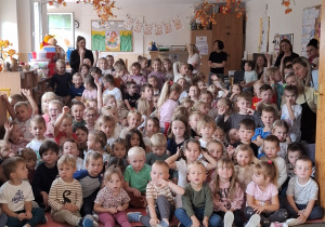 Występy grupy cyrkowej.